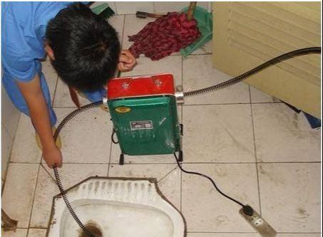 衛生間下水道(dào)堵住了怎麼(me)辦?這(zhè)幾種(zhǒng)疏通方法一定要知道(dào)