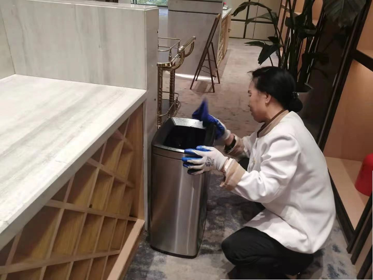 新手怎麼(me)學(xué)做家政保潔